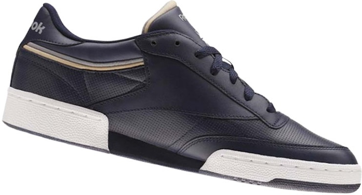 Reebok Club C 85 'Navy' Sepatu Pria CN3762 Shop Reebok Club C 85 'Navy' Sepatu Pria CN3762