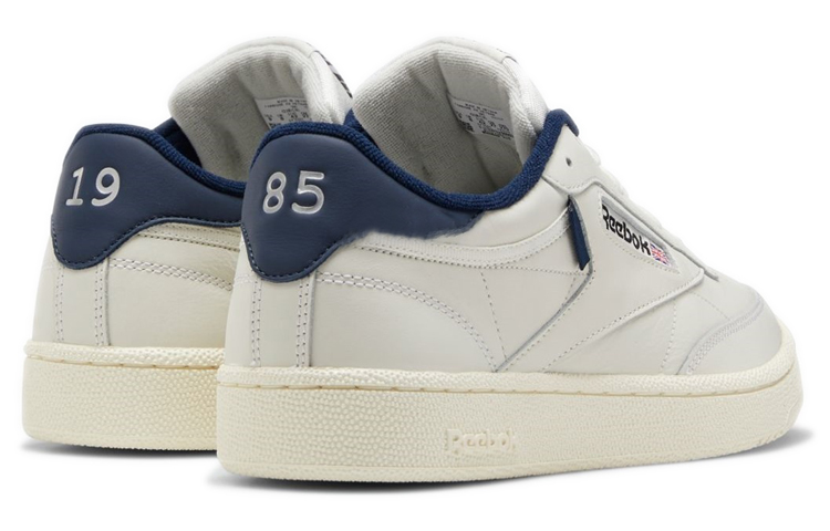 Shop リーボック クラブC ヴィンテージネイビー FX1379