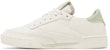 (W) Reebok Club C Clean 'Chalk Light Sage' dalam Warna Kapur dan Hijau Sage. GX3693