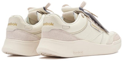 Reebok CLUB C LEGACY 舒適休閒復古 低筒 板鞋 男女款 米色 Lookbook Reebok CLUB C LEGACY 舒適休閒復古 低筒 板鞋 男女款 米色