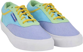 Reebok Club C Coast Kasut Biru/Ungu/Kuning GV8222 Lookbook Reebok Club C Coast Kasut Biru/Ungu/Kuning GV8222