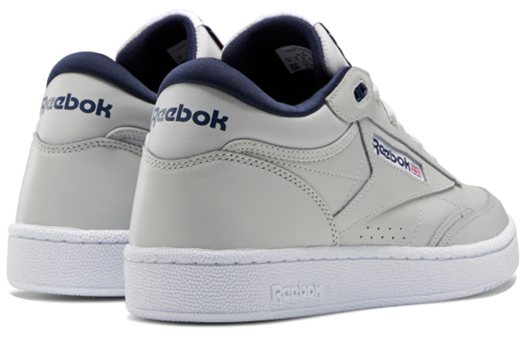 Lookbook Reebok Club C Mid II Scarpe da Corsa Grigie H69124