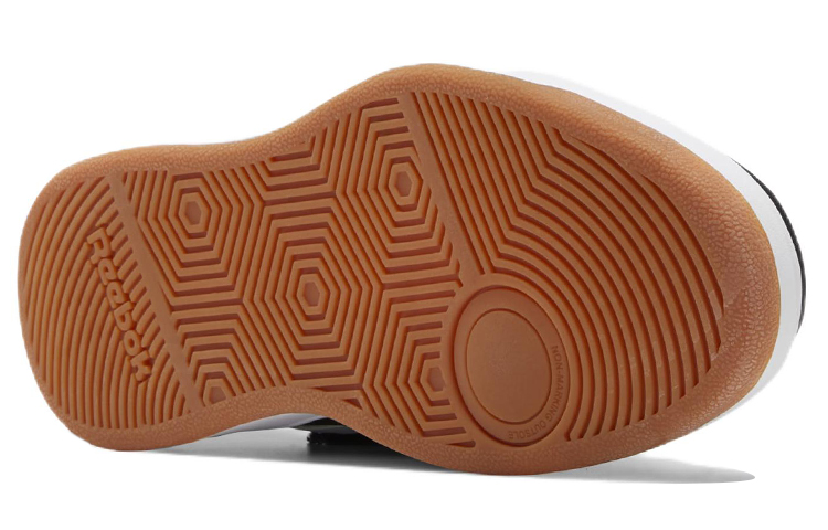 Shop Reebok Club MEMT Parafit 4E 寬楦 '黑膠' GX9152