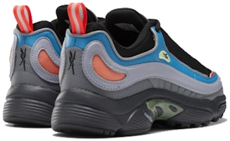 Reebok Daytona DMX 'Hitam Biru Bayangan' DV8646 Lookbook Reebok Daytona DMX 'Hitam Biru Bayangan' DV8646