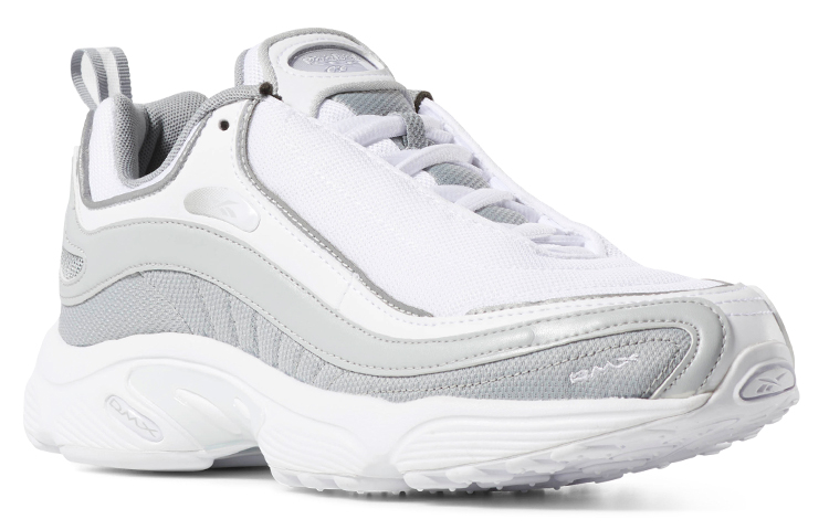 Lookbook Reebok Daytona DMX ''Blanc Gris Crâne'' CN7070