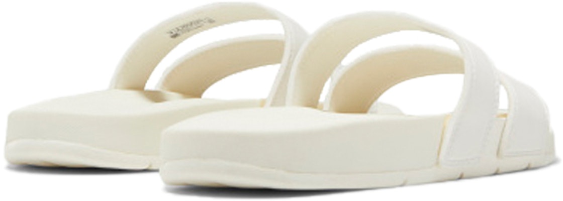 Reebok Ds 舒适白色拖鞋 FV8830 Shop Reebok Ds 舒适白色拖鞋 FV8830