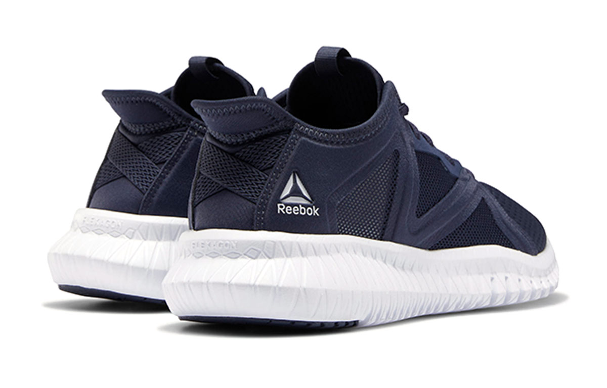 Shop リーボック フレクサゴン 2.0 ネイビー DV5999