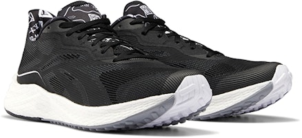 리복 플롯라이드 에너지 3.0 '블랙 화이트' FZ0683 Lookbook 리복 플롯라이드 에너지 3.0 '블랙 화이트' FZ0683