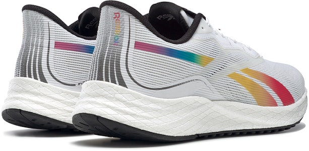 锐步 Floatride Energy 3‘Pride’跑鞋 GY5022 Lookbook 锐步 Floatride Energy 3‘Pride’跑鞋 GY5022