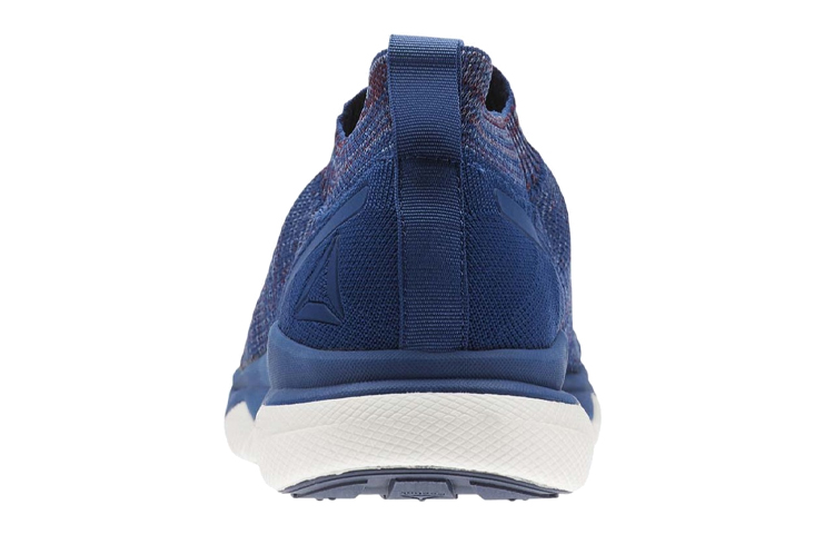 Shop Reebok Floatride Rs Ultk 復古運動跑步鞋 藍色
