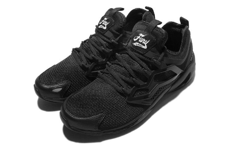 Lookbook Reebok Fury Adapt 'Lari Low-Top Hitam' BD2121