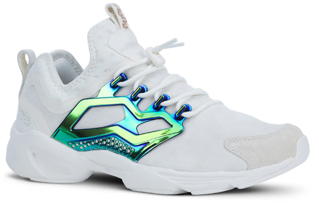 Reebok Fury Adapt ''CNY17 Wit Goud'' BS6751 Lookbook Reebok Fury Adapt ''CNY17 Wit Goud'' BS6751
