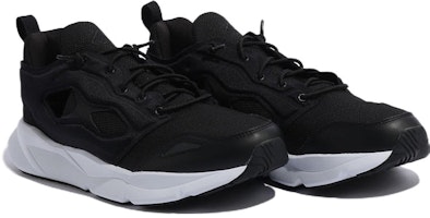 Reebok FuryLite 95 'Hitam Perak Gelap' GV8818 Lookbook Reebok FuryLite 95 'Hitam Perak Gelap' GV8818