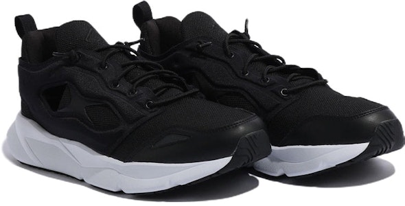 銳步 FuryLite 95 '黑色暗銀' GV8818 Lookbook 銳步 FuryLite 95 '黑色暗銀' GV8818