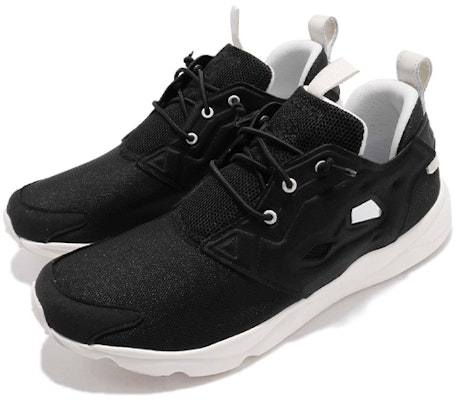 Reebok Furylite Cozy Tahan Haus Hitam CN7302 Lookbook Reebok Furylite Cozy Tahan Haus Hitam CN7302
