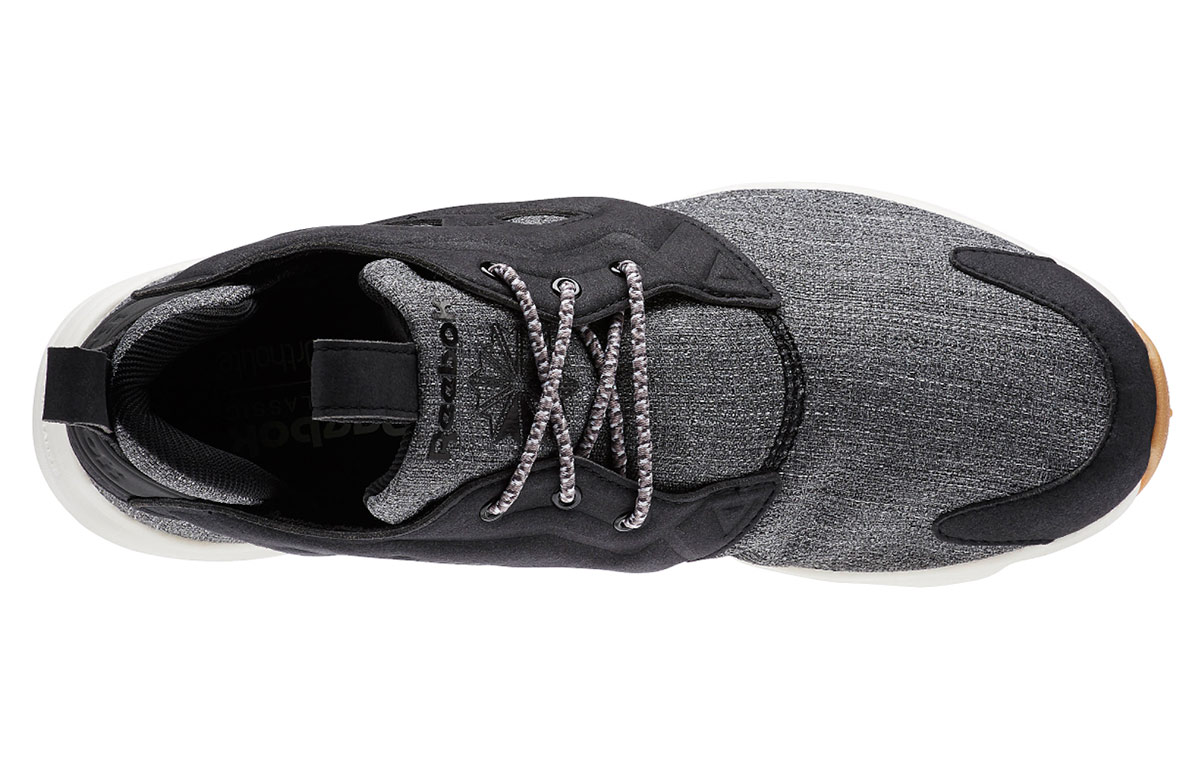 Shop Reebok Furylite Refine 透氣緩震 低筒運動休閒鞋 黑灰