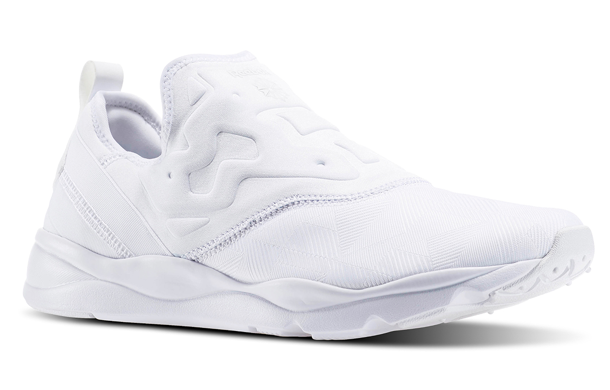 Lookbook Reebok Furylite Slip-On Scarpe Running Bianche Arco BD3082