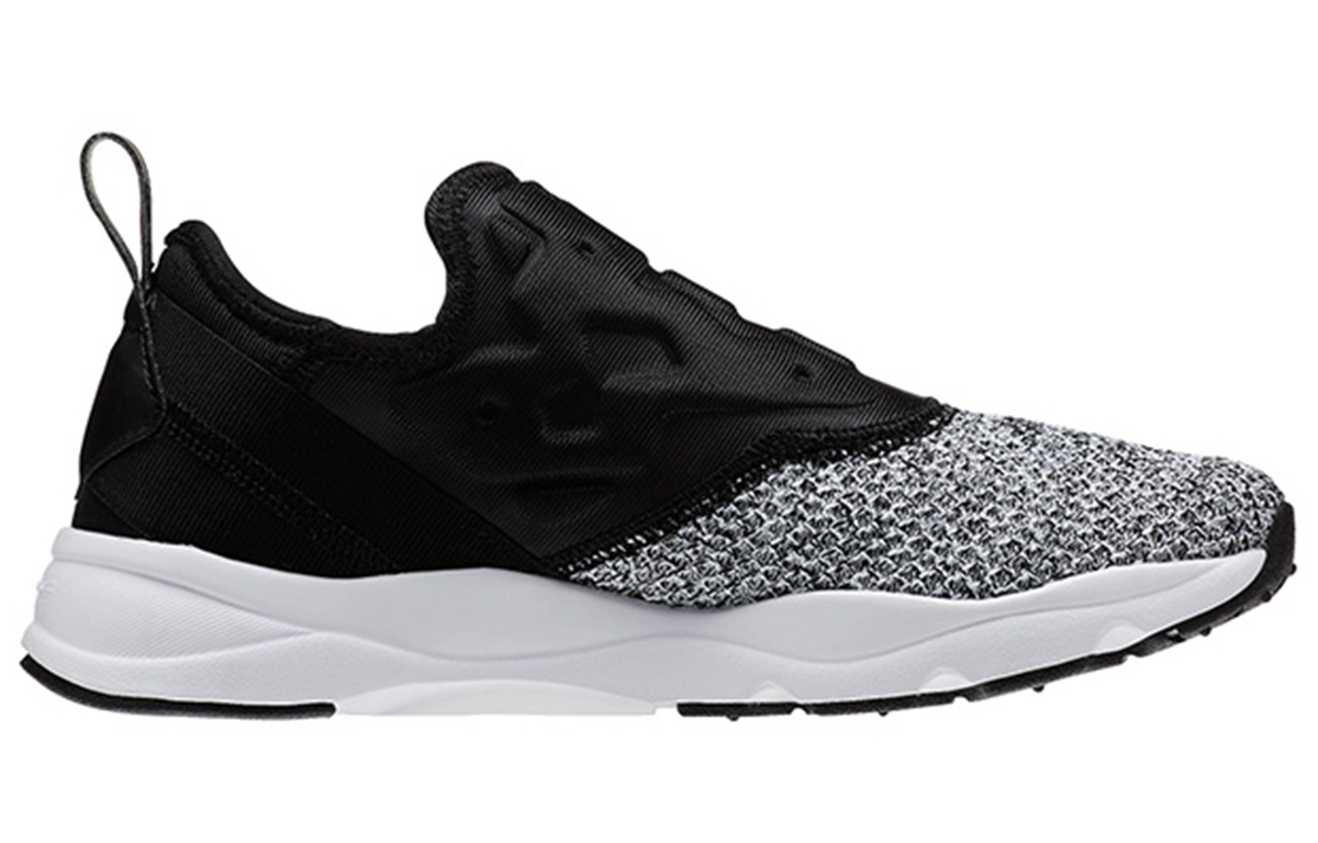 Order Reebok Furylite Slip-On Lux ''Zwart Grijs'' V69630