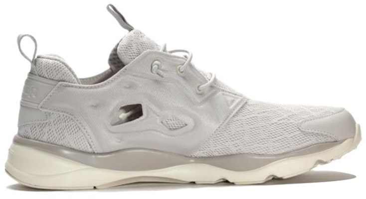 銳步 Furylite TM 舒適耐磨跑步鞋 深灰 Order 銳步 Furylite TM 舒適耐磨跑步鞋 深灰