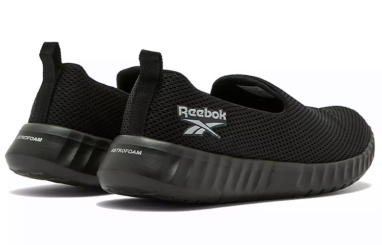 Lookbook Reebok Inbound Slip-On 'Keselesaan Bernafas Hitam' EW5244
