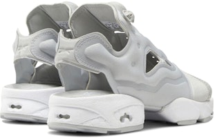 Reebok Insta Pump Fury 輕便防滑運動涼鞋 灰色 Shop Reebok Insta Pump Fury 輕便防滑運動涼鞋 灰色
