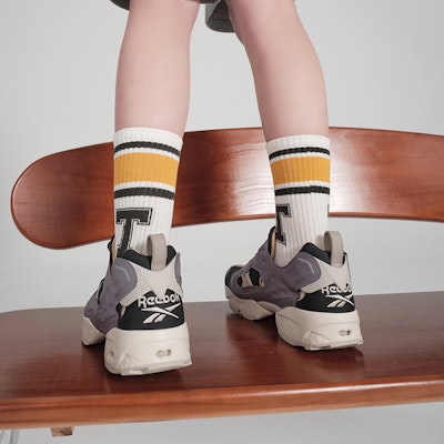 리복 인스타펌퓨리 94 '블랙 그레이 문스톤' 100074906 Sizing 리복 인스타펌퓨리 94 '블랙 그레이 문스톤' 100074906
