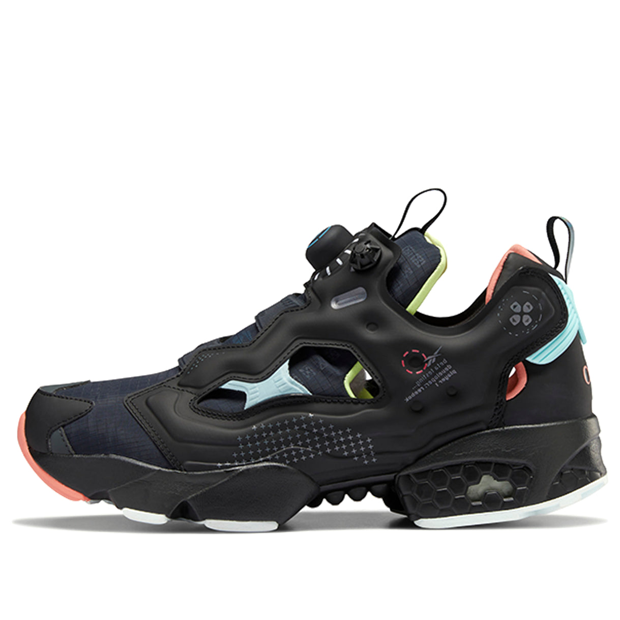 Buy 锐步 InstaPump Fury '数码炫光' 运动鞋 FY6778