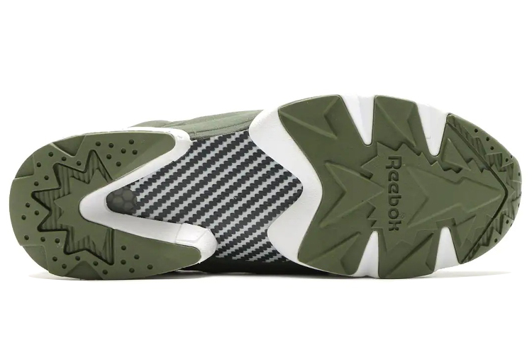 Shop リーボック インスタポンプフューリー OG "オリーブグリーン" AR3237