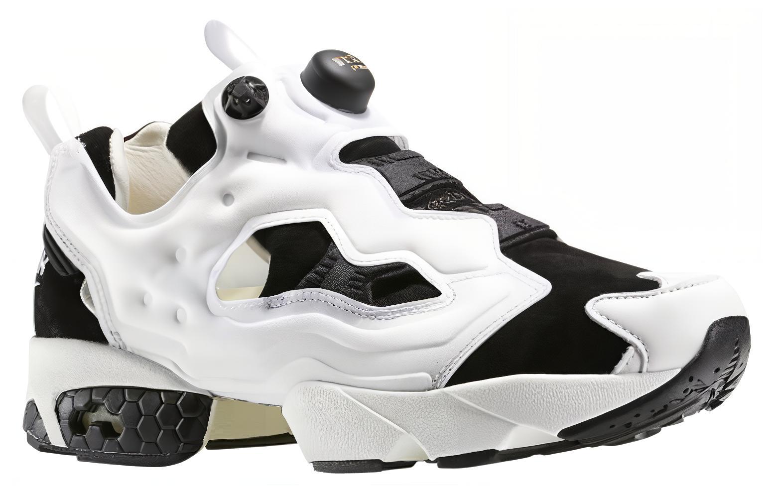 Shop 锐步 InstaPump Fury OG '熊猫' AR0445