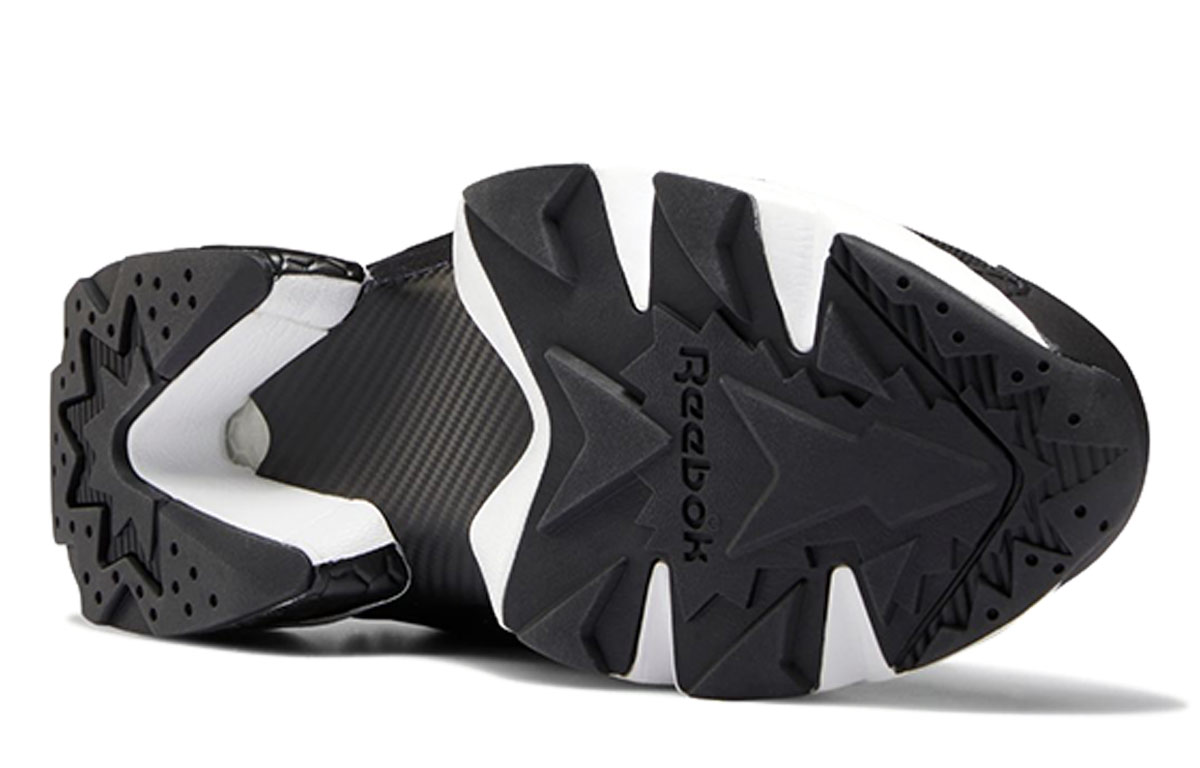 Shop 锐步 Instapump Fury OG 经典跑鞋 '黑白' G55440