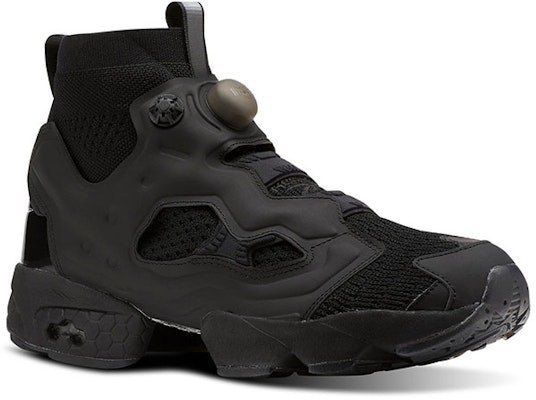 锐步InstaPump Fury OG ULTK '三重黑' CN3715 Lookbook 锐步InstaPump Fury OG ULTK '三重黑' CN3715
