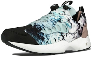 Reebok InstaPump Fury Road 'Pendaratan Bulan' V68798 Lookbook Reebok InstaPump Fury Road 'Pendaratan Bulan' V68798