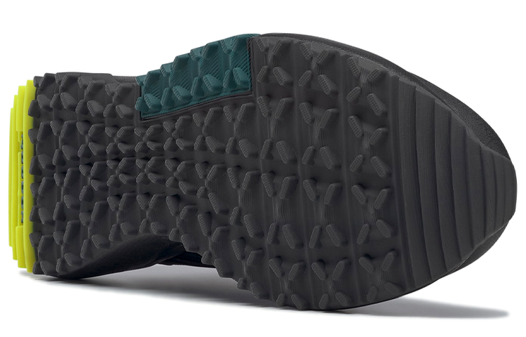 Details for Reebok Lavante Terrain ''Noir Midnight Pine'' G58583