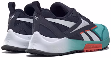 Shop Reebok Lavante Trail 2 低筒耐磨跑步鞋 藍綠