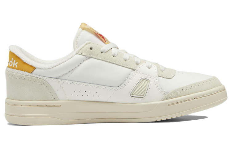 Lookbook Reebok LT Court ''Felge Okerkleurig'' GX8908