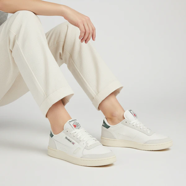 Reebok Lt Court 'Chalk Alabaster' kasut lelaki wanita. GV6933 Order Reebok Lt Court 'Chalk Alabaster' kasut lelaki wanita. GV6933