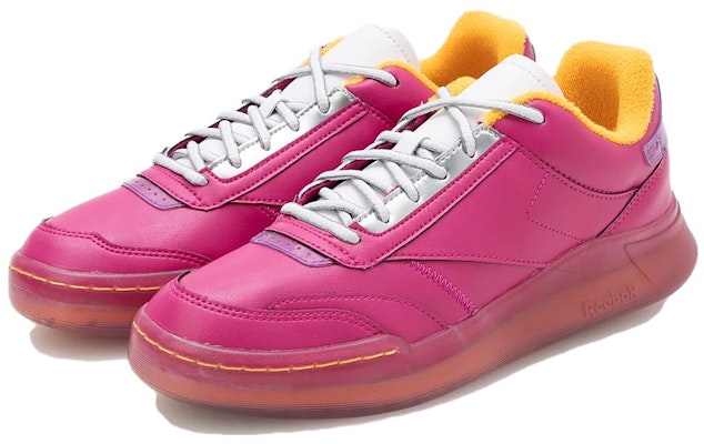 锐步 Lt Court '粉色' 100033715 Lookbook 锐步 Lt Court '粉色' 100033715