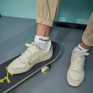 Reebok Lt Court Vintage 'Cream Beige' Sepatu Klasik Wanita Pria FZ6150 Sizing Reebok Lt Court Vintage 'Cream Beige' Sepatu Klasik Wanita Pria FZ6150