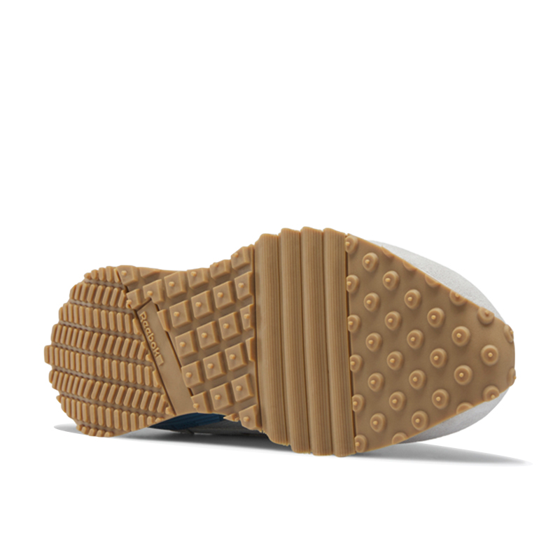 Shop Reebok LX 2200 "户外球场 - 钢蓝" GY9767