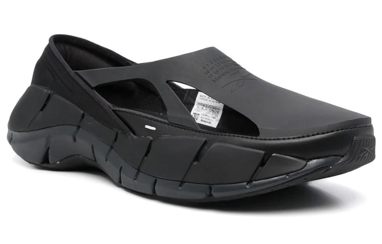 Lookbook Reebok Maison Margiela x Mocassin Zig ''Sandale Slip-On Noir'' S57WS0430P4377T8013