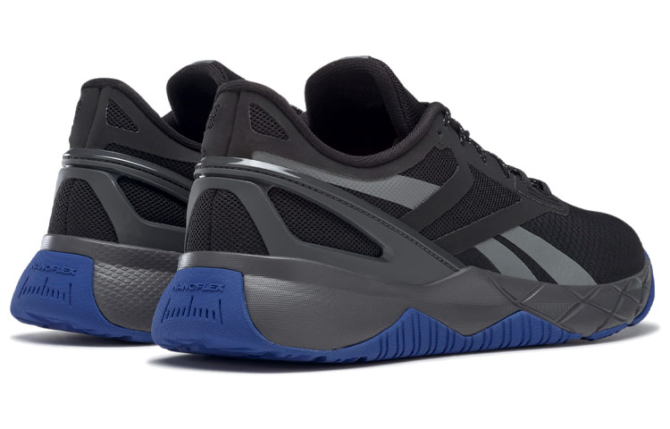 Shop Reebok Nanoflex Tr 輕便防滑平衡 低筒運動跑步鞋 黑藍