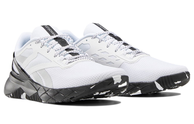 Lookbook Reebok Nanoflex TR ''Bianco Nero'' GX3781
