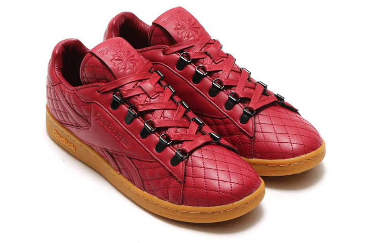 Lookbook 锐步 NPC UK '铁人三项红' BD2643