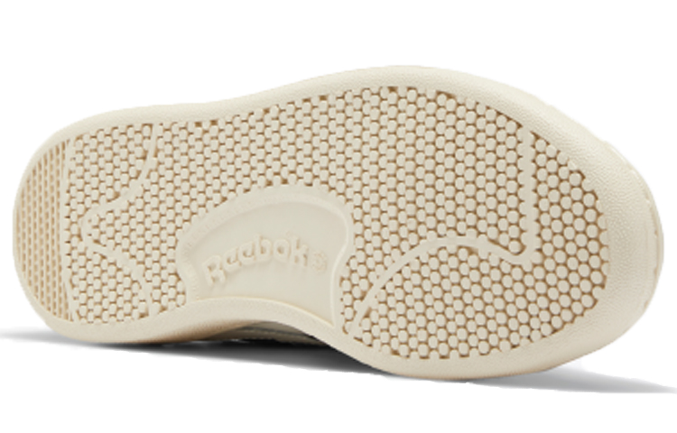 Shop Reebok NPC UK 拼接 低幫 板鞋 男女同款 黑白