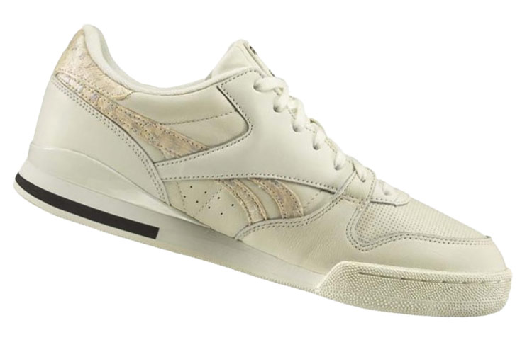 Shop 리복 페이즈 1 프로 베이지 (Reebok Phase 1 Pro Beige) CN3739