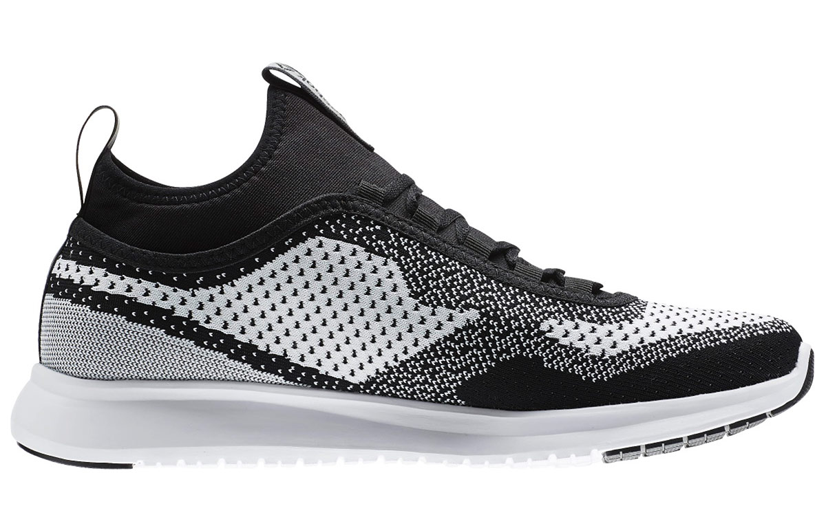 Order Reebok Plus Runner Ultraknit ''Blanc Noir'' BS5459