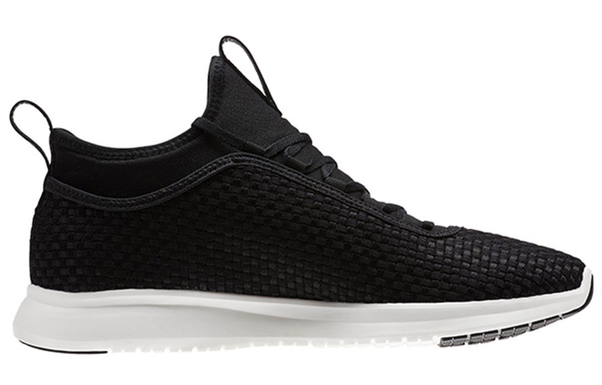 Order Reebok Plus Runner Woven 'Hitam' BS8377