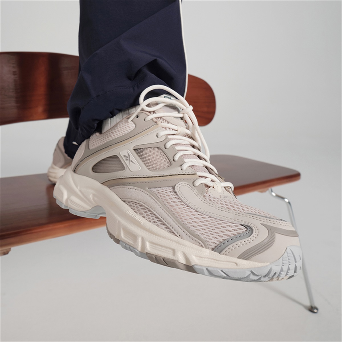 Sizing Reebok Premier Trinity KFS 'Bone' Sepatu 100074434