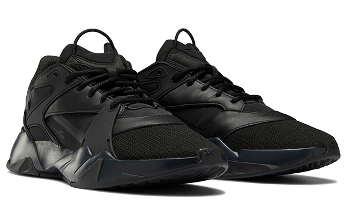 Lookbook Reebok Preseason ''Zwart'' S42860