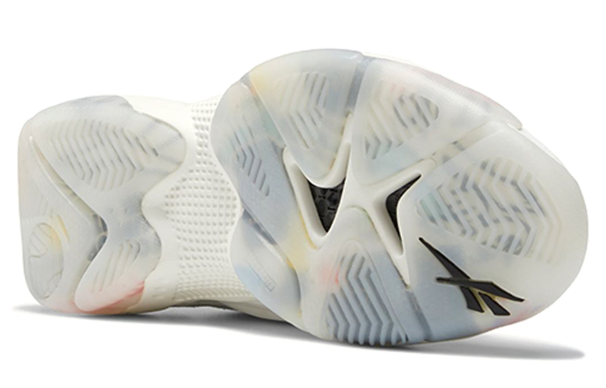 Details for Reebok Pump Court ''True Grey Chalk'' Grijs/Krijt FW7828